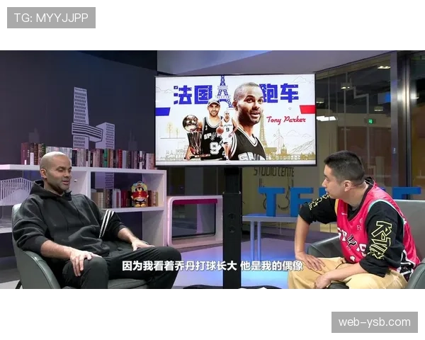 法国足球名宿亨利受邀前往克莱枫丹国家技术中心指导青年球员