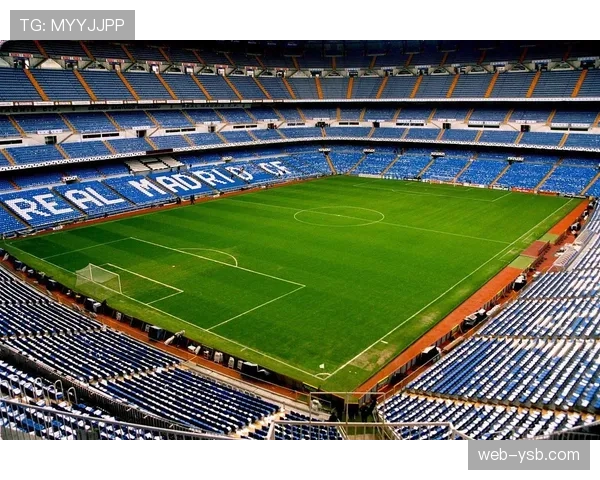 伯纳乌球场新顶棚完成首次雨天闭合测试 伯纳乌球场新顶棚完成首次雨天闭合测试